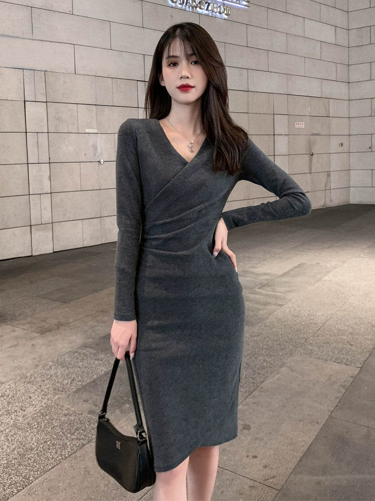 Fall/Winter Slim Slim Looking Beautiful V-neck Knitted Dress