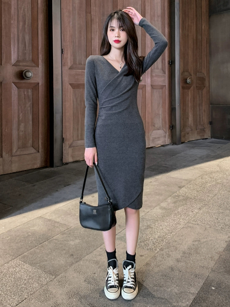 Fall/Winter Slim Slim Looking Beautiful V-neck Knitted Dress